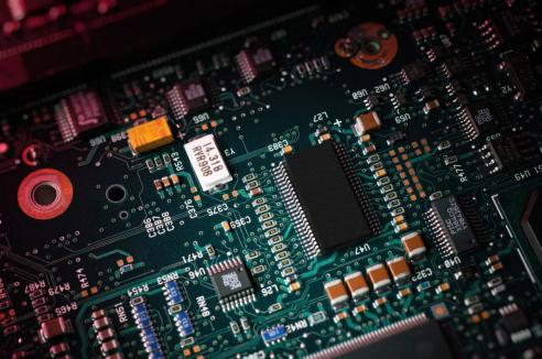 【应用方案】Basler视觉方案 | 灵活攻克高精度PCB二次钻孔视觉定位挑战