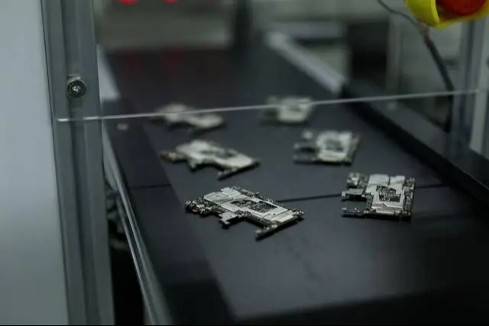 【应用方案】光谱共焦技术在高精度尺寸与3D表面缺陷检测中的工业应用研究